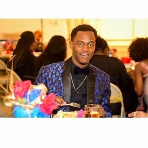 Meet your Posher, Max herllando